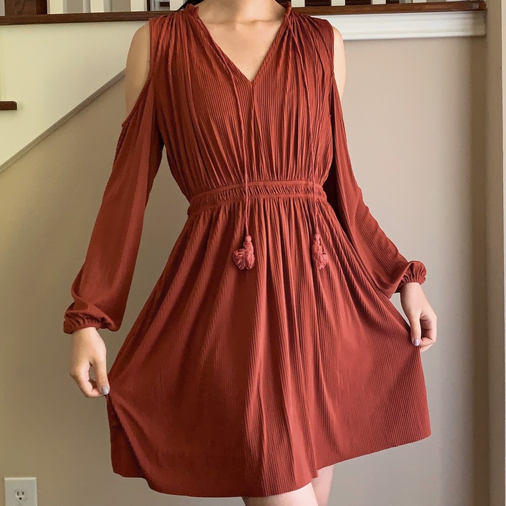 Sigar + Lips open shoulder dress